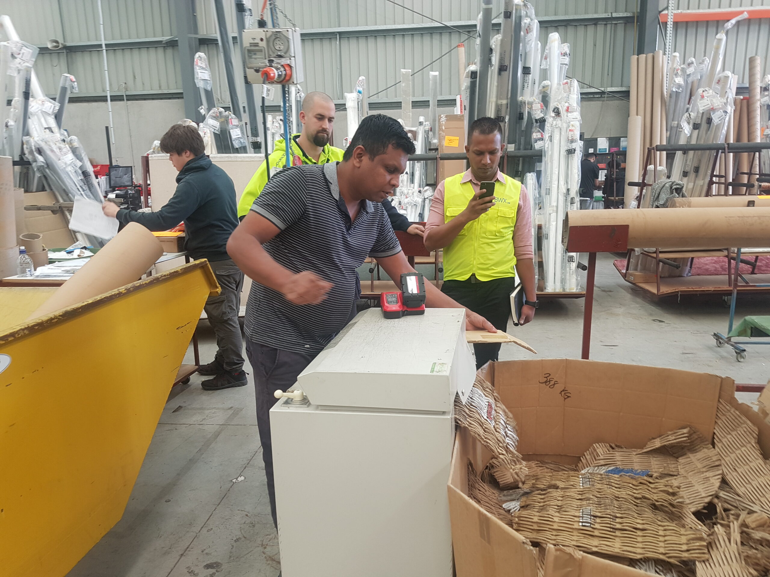 Cardboard Box Shredder (perfor
