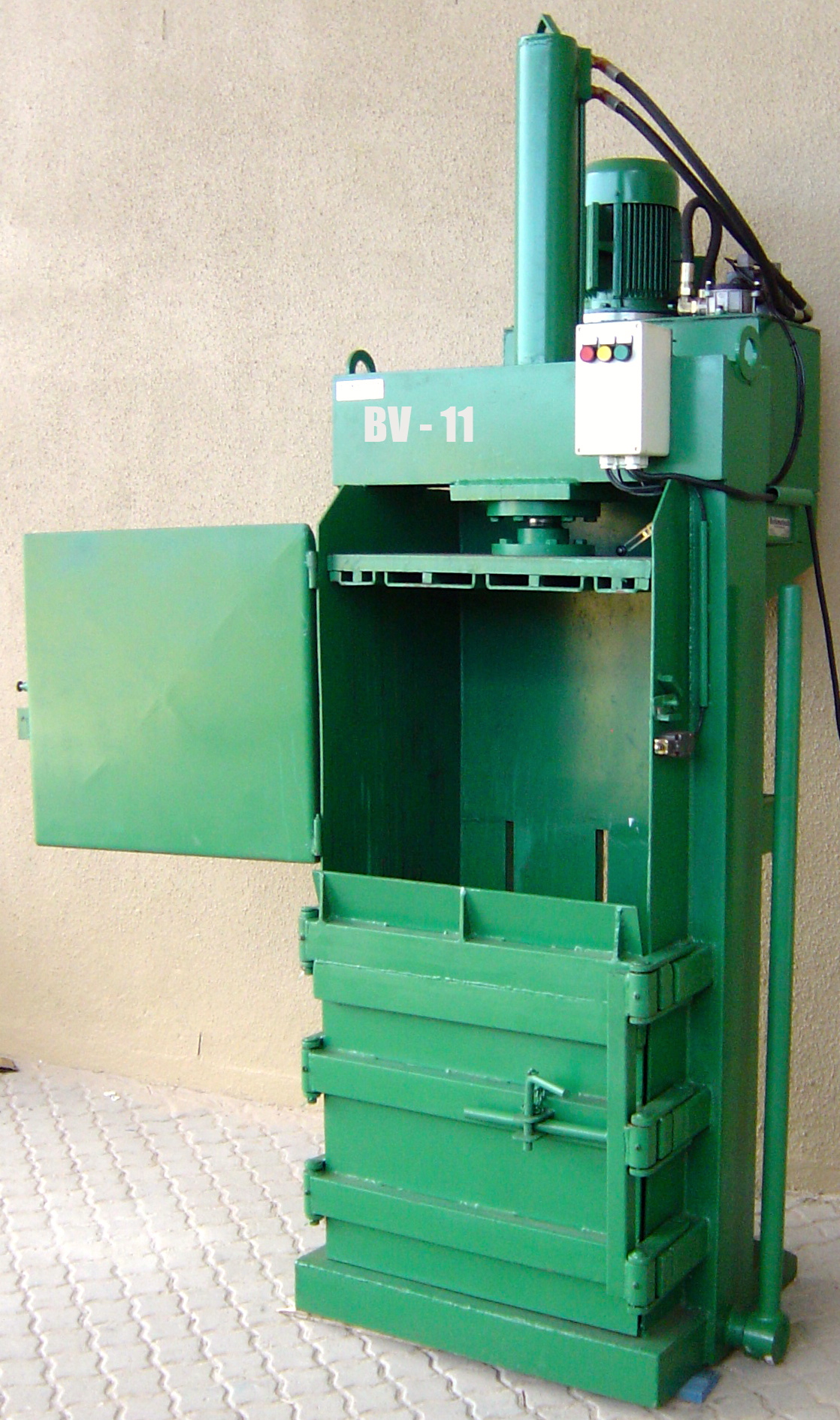 Vertical Baler